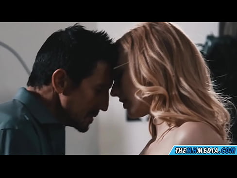 ❤️ Romantisks sekss ar izlaidīgu blondīni ☑ Cietā porno pie mums