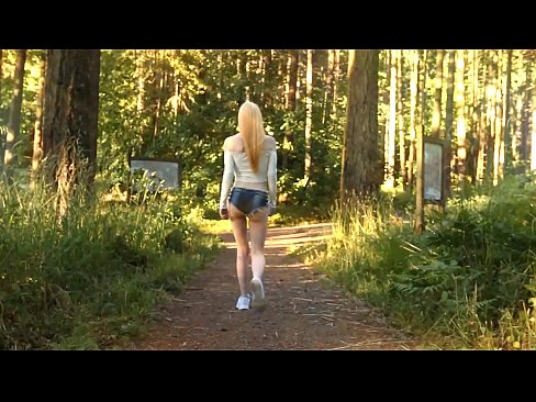 ❤️ Skaista sieviete kustas lēni, nevis kails video ☑ Cietā porno pie mums