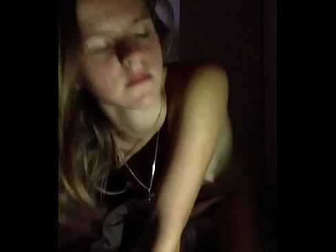 ❤️ Meitene masturbē un cums ☑ Cietā porno pie mums