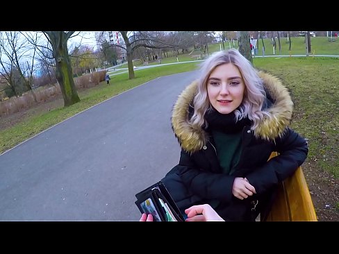 ❤️ Norij svešinieka karstu spermu par naudu - blowjob in the park by Eva Elfie ☑ Cietā porno pie mums